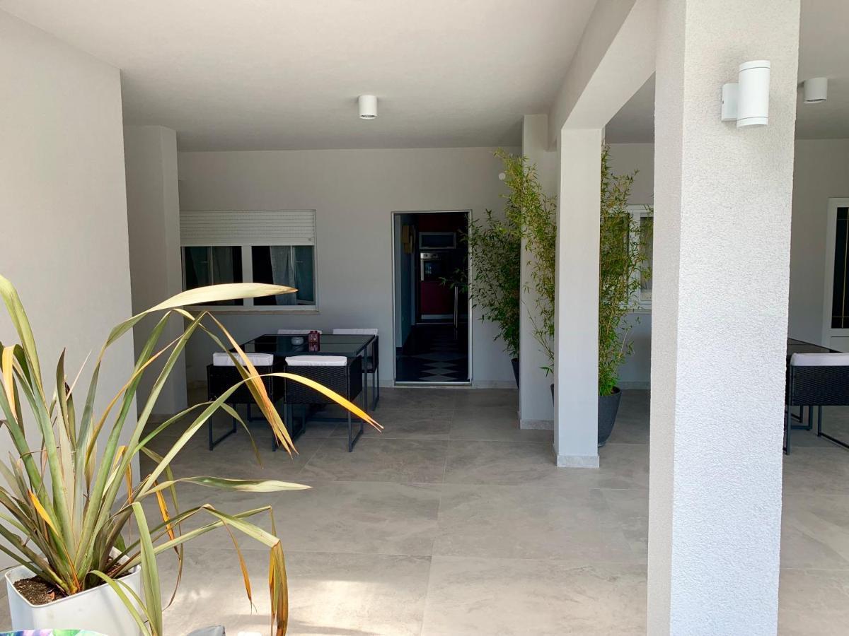 Deluxe Suites Mandic Omiš Exteriör bild