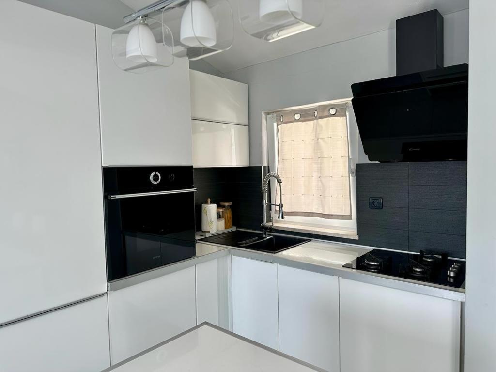 Deluxe Suites Mandic Omiš Exteriör bild
